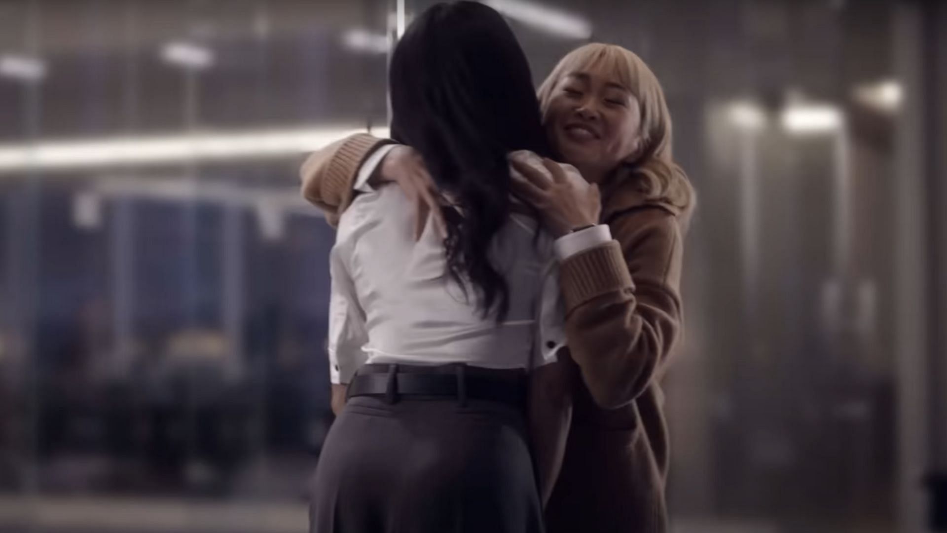 Alice Lee as Leah (Image via YouTube/Suits Official)